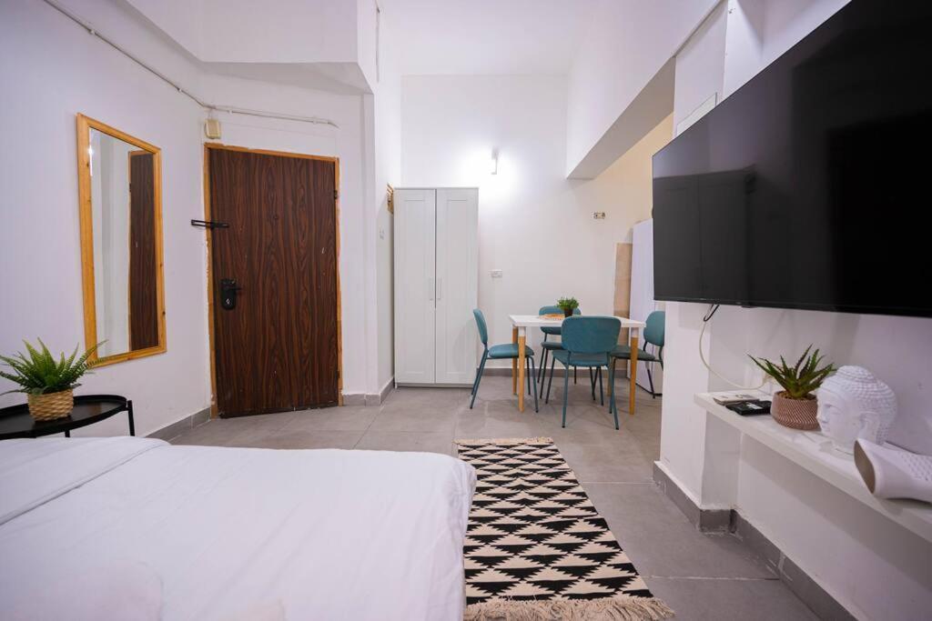 Studio Apartment In Ben Yehuda Cozy And Convinent テル・アビブ エクステリア 写真