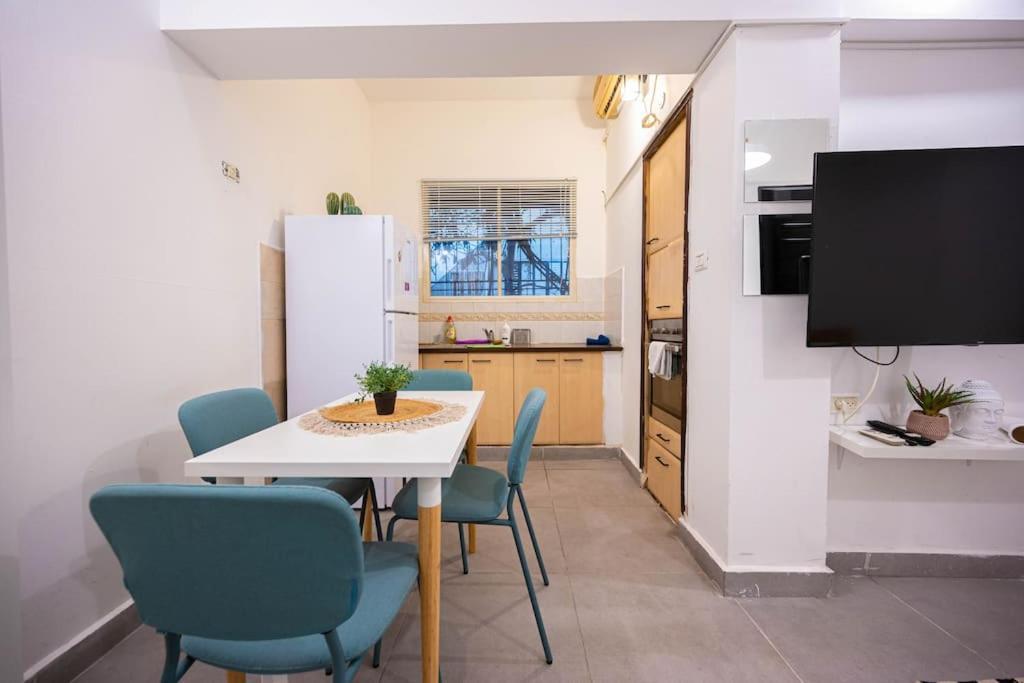 Studio Apartment In Ben Yehuda Cozy And Convinent テル・アビブ エクステリア 写真