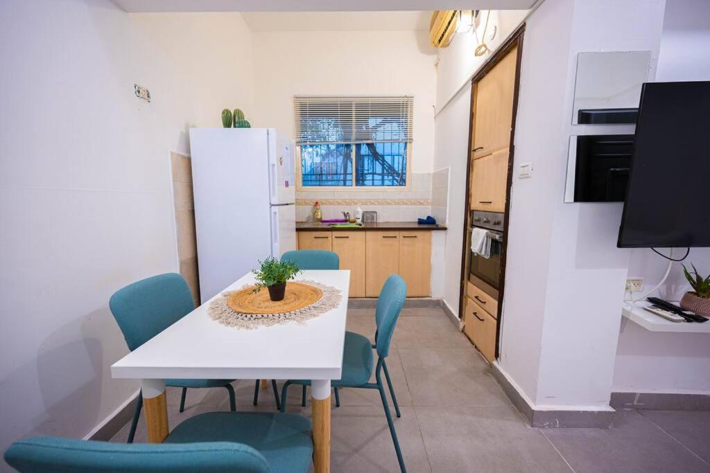 Studio Apartment In Ben Yehuda Cozy And Convinent テル・アビブ エクステリア 写真